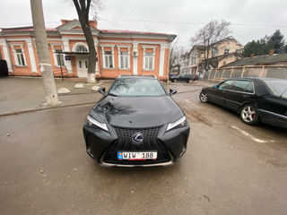 Lexus UX foto 2