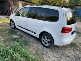 Volkswagen Touran foto 5