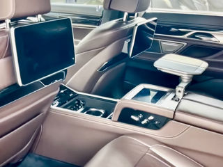 BMW 7 Series foto 7