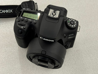 Canon EOS 90D foto 1