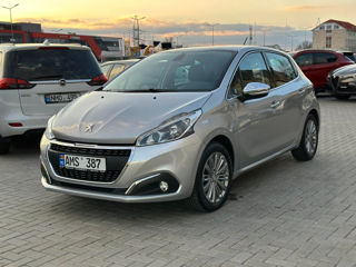 Peugeot 208 foto 5