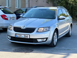 Skoda Octavia foto 2