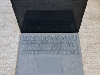 Surface laptop4. core i5-1145g7. ram-16gb. ssd-512gb. ecran 2k taciscrin.