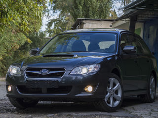 Subaru Legacy foto 9