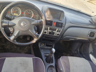 Nissan Almera foto 8