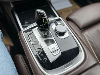 BMW 7 Series foto 17