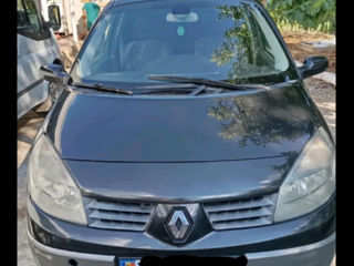 Renault Grand Scenic foto 2