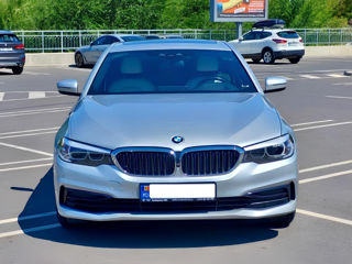 BMW 5 Series foto 2