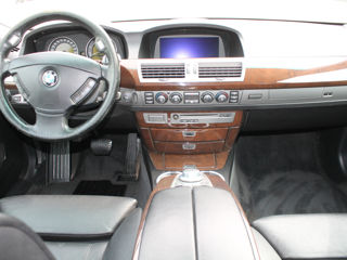 BMW 7 Series foto 7