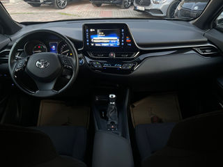 Toyota C-HR foto 11