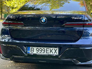 BMW 7 Series foto 7