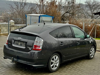 Toyota Prius chirie hybrid ,econom,ieftin /rent /прокат foto 4