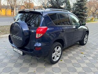 Toyota Rav 4 foto 4