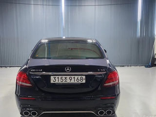 Mercedes E-Class foto 4