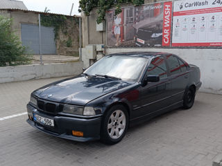 BMW 3 Series foto 3