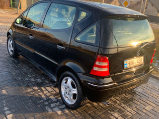 Mercedes A-Class foto 3