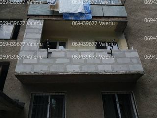 Renovarea și extinderea balcoanelor și loggii. Zidire din gazobloc. Alungirea balconului, demolarea foto 2