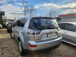 Mitsubishi Outlander foto 3