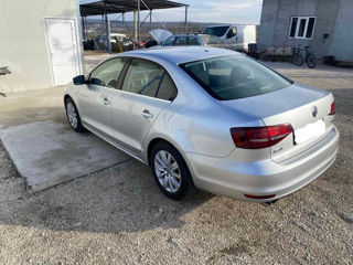 Volkswagen Jetta foto 6