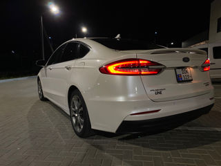 Ford Fusion foto 3