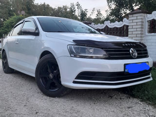 Volkswagen Jetta foto 1