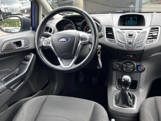 Ford Fiesta foto 5