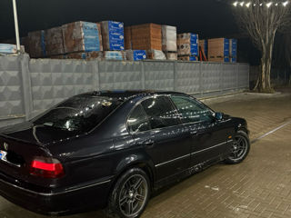 BMW 5 Series foto 4