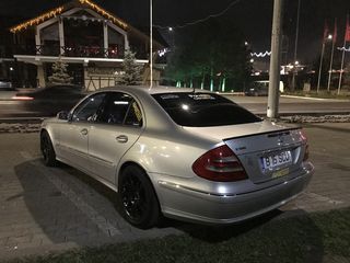 Mercedes E Class foto 4