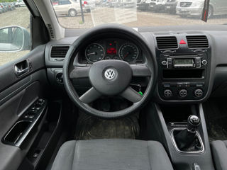 Volkswagen Golf фото 6