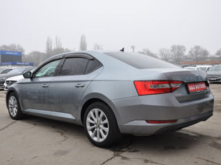 Skoda Superb foto 6