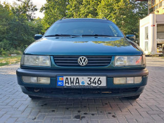 Volkswagen Passat foto 2