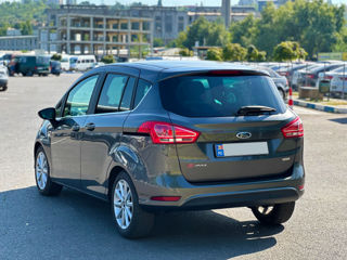 Ford B-Max foto 8