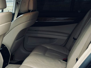 BMW 7 Series foto 7