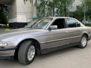 BMW 7 Series foto 1