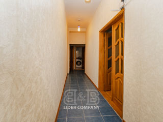 Apartament cu 3 camere, 109 m², Buiucani, Chișinău foto 11