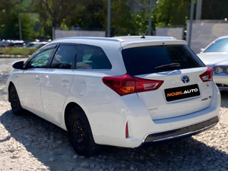 Toyota Auris foto 4