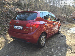 KIA Venga foto 9