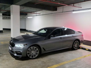 BMW 5 Series foto 1