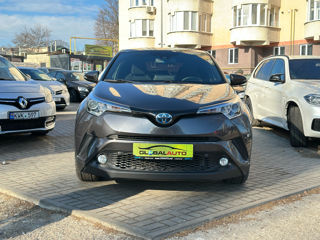 Toyota C-HR foto 2