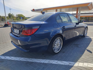 BMW 5 Series foto 4