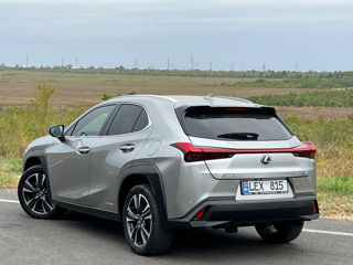 Lexus UX foto 7