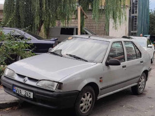 Renault 19