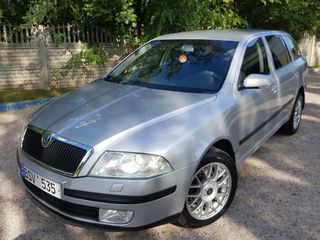 Skoda Octavia foto 1