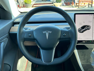 Tesla Model 3 foto 12