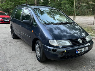 Volkswagen Sharan foto 3