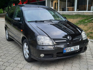 Nissan Almera Tino foto 7