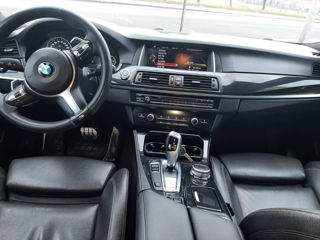 BMW 5 Series foto 10