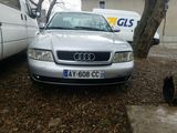 Audi A4 anul 2000 motor 2.5. diesel.  manual cu 6 viteze foto 4