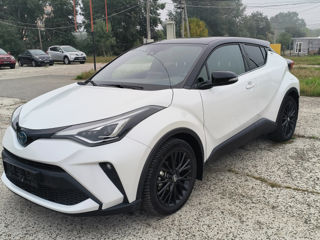 Toyota C-HR foto 2