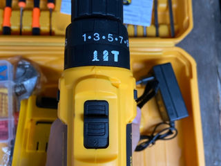 Набор шуруповерт DeWALT foto 3